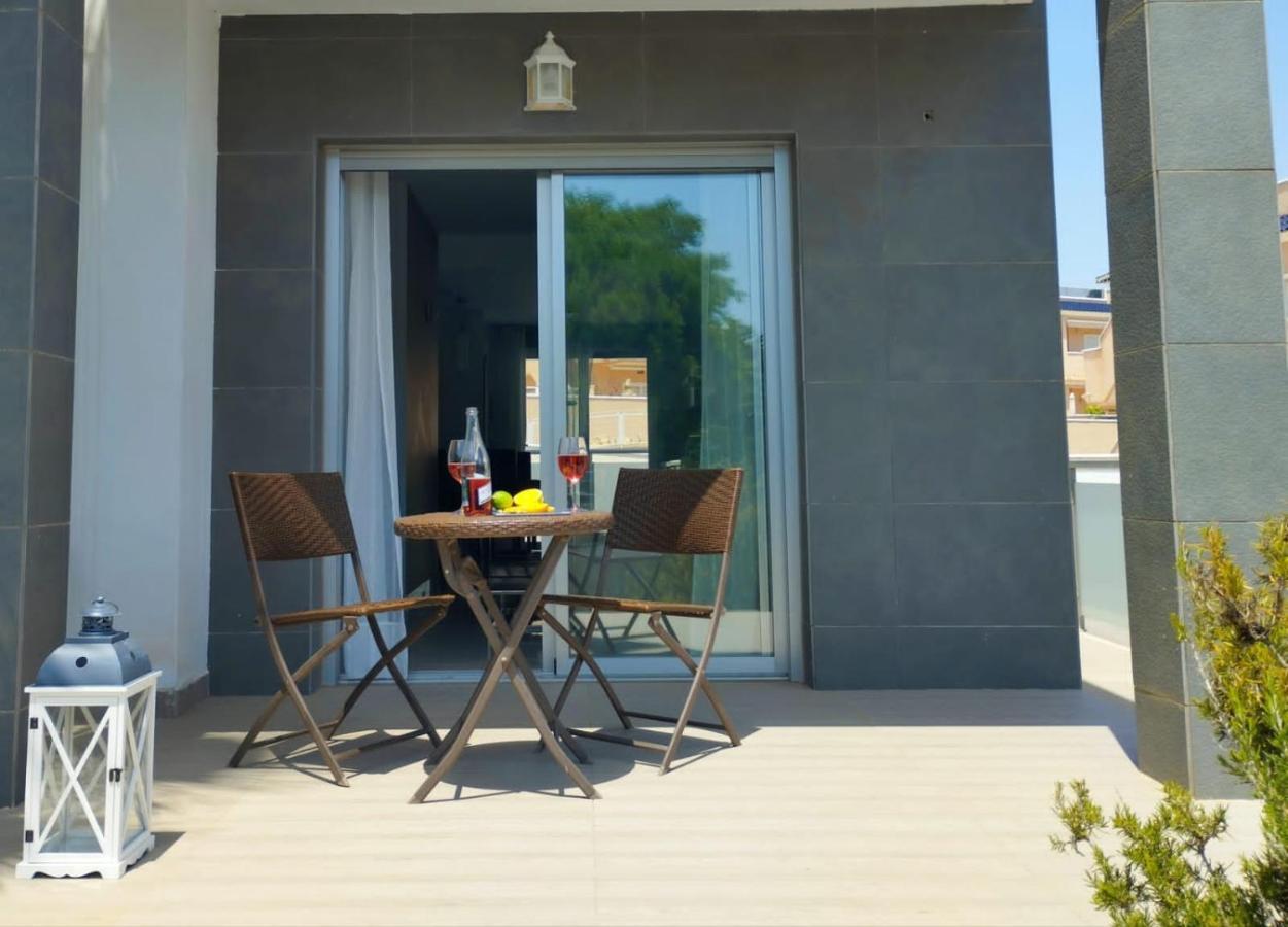 Bungalow En Punta Prima 2 Dormitorios Y Piscina Torrevieja Exterior foto